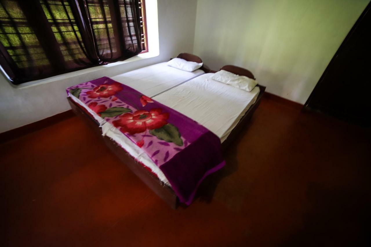 Misty Valley Hill Resorts Nelliyampathy Exterior photo